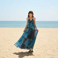 Robe longue en mousseline imprimée abstraite style bohème pour femme, col en V, taille haute, bretelles perlées faites à la main, ourlet large et fluide, idéale pour l'été et la plage