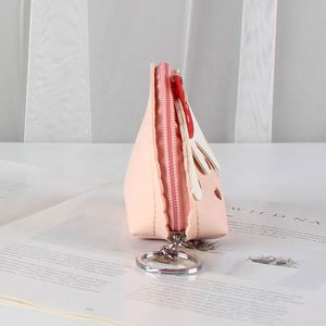 Porte-clés Porte-monnaie Mini Crème Glacée Personnalisé en Cuir PU, Motif Fraise, avec Logo Personnalisable - Product Image 4
