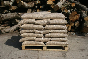 Granulés de bois directement de l'usine Din + A1/A2 Granulés de bois bruns emballés en sacs de 15 kg Granulés de bois au meilleur prix - Product Image 3
