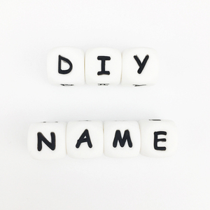 BPA libre de silicona bebé dentición decorativo cuadrado inglés alfabeto letras cuentas de silicona masticables - Product Image 2