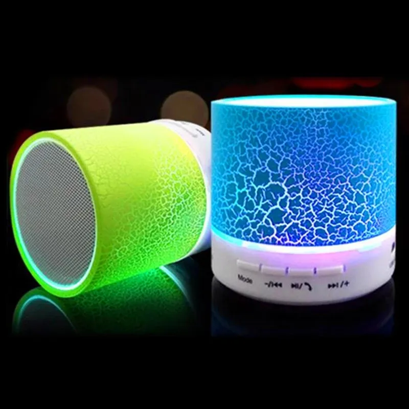 트렌드 제품 2020 신착 무료 저렴한 휴대용 다채로운 led 스피커 도매 무선 스테레오 스피커 LED 빛