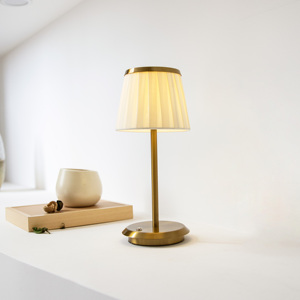 Luxe LED oplaadbare tafellamp met stoffen lampenkap Uniek design bureaulamp Decoratieve restaurant woonkamer tafellamp - Product Image 6