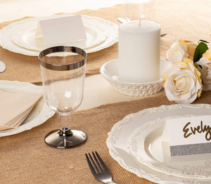Ensemble de couverts jetables écologiques à prix abordable Morada Dubai, comprenant des tasses à thé, des soucoupes et des coupes à champagne dorées - Product Image 3