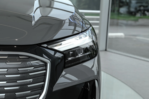 Pour <span class=keywords><strong>Audi</strong></span> Q4 <span class=keywords><strong>E</strong></span>-<span class=keywords><strong>Tron</strong></span> SUV compact électrique, autonomie 605 km, véhicule neuf - Product Image 4