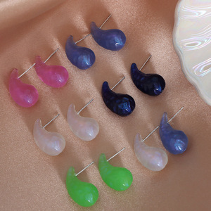 ต่างหูเรซิ่นเรืองแสงสไตล์ญี่ปุ่นเกาหลี ต่างหูทรงหยดน้ำ EH133 สวมใส่ได้ทุกวัน - Product Image 3