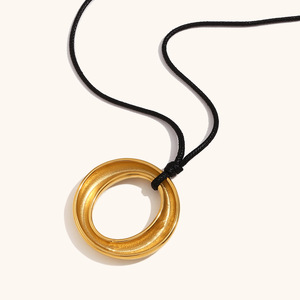 El yapımı vintage siyah deri kordon kolye 316l paslanmaz çelik hoop charm kolye 18k altın kaplama O halka kolye erkekler için - Product Image 3