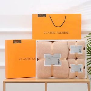 Ensemble de serviettes personnalisées IStapromo avec logo, serviettes de bain en velours corail, serviettes en microfibre pour cheveux, serviettes de sport, serviettes à capuche pour bébé, ensemble cadeau - Product Image 3