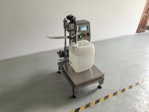 Machine de remplissage semi-automatique pour bouteilles de liquide, machine de remplissage par pesage pour grandes fûts et bouteilles - Product Image 3