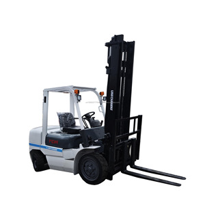 Chariot élévateur diesel TCM FD30 3 tonnes, modèle 2022, bonnes performances, d'origine japonaise, occasion, prix bas pour les industries de vente au détail - Product Image 1