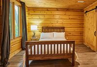 Maison moderne de luxe en bois naturel au design écologique Grandes maisons avec cabine Toit triangulaire Maison préfabriquée pour vivre