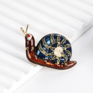 <span class=keywords><strong>Broche</strong></span> escargot rétro en émail imitation colorée, épinglette animale de luxe léger haut de gamme, bijou corsage polyvalent de niche au design de dessin animé - Product Image 4