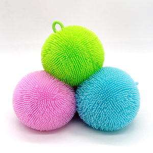 Balle anti-stress souple en TPR de 9 cm, couleurs bonbons, en gros, pour enfants, jouet moelleux et fin - Product Image 2