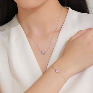 Pulsera de Cadena de Plata de Ley S925 con Zirconia Rosa en Forma de Media Luna para Mujer, Joyería Romántica y Elegante, Regalo Personalizable, Versión en Cobre - Product Image 5