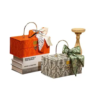定制库存高端礼品盒便携式绿色印刷礼品盒带金属手柄结婚糖果香水包装礼品盒
