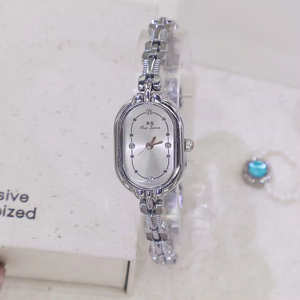 New retro oval women's <b>watch</b>, niche high-end light-sensitive plate bracelet <b>watch</b>, fashionable <b>watch</b>, style. - Product Image 1