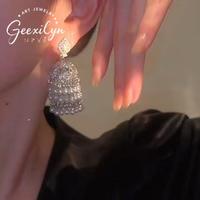 Pendientes de mujer estilo étnico exótico con diseño de campanilla y jaula de pájaros, con perlas y borlas, estilo palaciego exagerado, tridimensional, elegante y ligero.