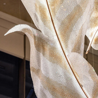 Lustre suspendu moderne de luxe à LED en cristal, feuilles longues personnalisées, taille moyenne, pour villas, escaliers et hôtels