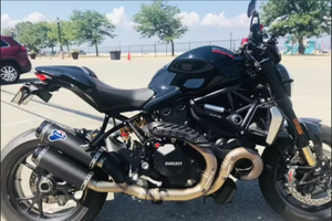 LISTA PARA CONDUCIR: ÚLTIMAS OFERTAS 2025 - Motocicleta <span class=keywords><strong>Deportiva</strong></span> <span class=keywords><strong>Ducati</strong></span> MONSTER <span class=keywords><strong>1200</strong></span> R en Venta - Product Image 3