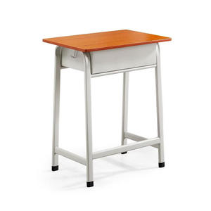 Juego de escritorio y silla para niños Lida, tamaño estándar, muebles de estudio duraderos de metal para niños, uso en el hogar y la escuela, diseño moderno - Product Image 1