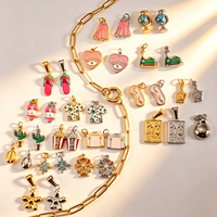 Breloques en émail en acier inoxydable, série Cœur Amour, pendentifs mignons pour lunettes, bikinis, vêtements, chapeaux, tasses, appareils photo, jouets