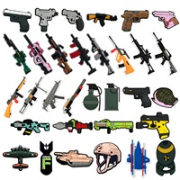 Aksesoris sepatu Clog DIY, gantungan sepatu PVC lunak bertema senjata kartun (tank, pesawat, pistol) untuk anak-anak.