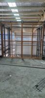 Demande d'informations sur un élévateur vertical électrique hydraulique de 3 tonnes avec rail de guidage pour marchandises