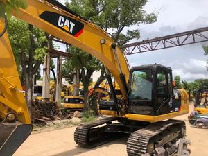 รถขุดดินตีนตะขาบ320D2แมวนำเข้าจากญี่ปุ่น - Product Image 4