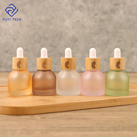 Botol Minyak Esensial Silinder Kaca dengan Pipet Tetes, Tutup Sekrup, Tutup Kayu Bambu Alami, 10ml, Permukaan Buram, Mewah Mini, MOQ Rendah