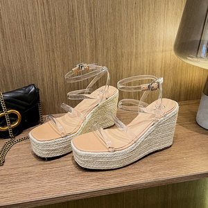Sandalias de gelatina de verano 2023 para mujer, diseño de una tira, tacón inclinado de 9 cm, aumento de altura, antideslizantes, ¡las más vendidas! - Product Image 2