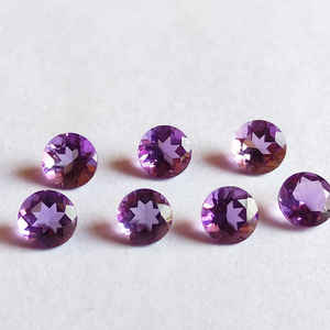 พลอยควอตซ์พลอยสีม่วงธรรมชาติขนาด2มม. หลายเหลี่ยมเพชรพลอยสีม่วงคุณภาพสูงได้รับการรับรอง - Product Image 1