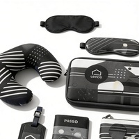 Porte-cartes multifonctionnel personnalisable en polyester à motif de dessin animé, avec rangement pour passeport, maquillage, masque pour les yeux, oreiller de voyage et fermeture éclair – Idéal comme cadeau