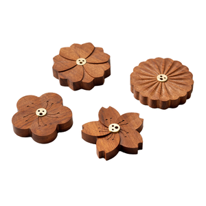 Porta Incienso de Madera de Nogal con Forma de Flor, Ecológico, con Aroma a Sándalo, para Meditación en Interiores - Product Image 1