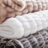 Plaid de luxe moderne en fausse fourrure de lapin, ultra doux, rayé, en peluche, pour canapé, lit, confortable, chaud, pour avion, toutes saisons
