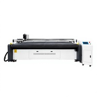 Machine de découpe CNC à couteau oscillant pour tissus d'auvents, bâches en PVC et voiles d'ombrage, avec alimentation automatique par rouleau et table fixe
