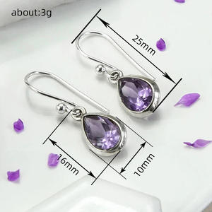 Orecchini a goccia in argento con gemma viola incastonata a castone per donna, da indossare tutti i giorni - Product Image 5
