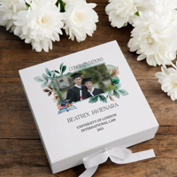 Boîte cadeau rigide blanche personnalisée avec photo, motif floral aquarelle, fermoir métallique, boîtes à souvenirs pour diplôme de remise des diplômes, emballage souvenir