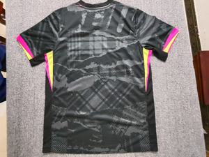 Maglia da calcio uomo di qualità Premium e peso leggero traspirante completamente personalizzabile Anti-rughe e prezzo regolabile - Product Image 3