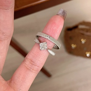 Bague en argent pur S925, diamant carré brossé, style rétro, exquis, niche, luxe léger, pierre taillée - Product Image 2