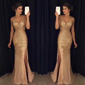 2024 nuovo <span class=keywords><strong>abito</strong></span> <span class=keywords><strong>lungo</strong></span> Cross Border europeo e americano <span class=keywords><strong>abito</strong></span> da sera con scollo a V Slim Fit Modulare placcato oro - Product Image 4