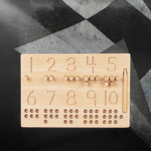 Tableau de traçage des nombres en bois Montessori et tableau à chevilles 1-10 Activité préscolaire Comptage Opération Tableau à chevilles pour les tout-petits - Product Image 3