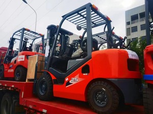 รถยก LPG โพรเพน 2 ตัน 2.5 ตัน 3 ตัน 3.5 ตัน แบบเสาคู่/สามเสา ยกสูง 3-6 เมตร พร้อมระบบเลื่อนข้างอัตโนมัติ - Product Image 6