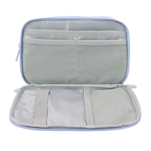 Trousse à crayons bleu clair personnalisable avec fermeture éclair et patch, idéale pour l'école et le bureau – Sac de papeterie au design soigné - Product Image 4