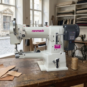 Machine à coudre industrielle RONMACK RM-335 à point noué, simple aiguille, cylindrique, triple entraînement, commande électronique, pour usine de confection - Product Image 2