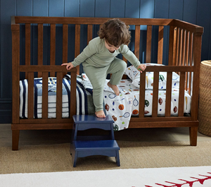 Taburete Infantil Ligero <span class=keywords><strong>de</strong></span> <span class=keywords><strong>Madera</strong></span>, <span class=keywords><strong>Escalera</strong></span> Plegable que Ahorra Espacio con Asa Portátil para Cocina, Garaje, Hogar y Uso junto a la Cama - Product Image 4