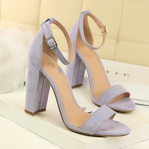 Style d'é<span class=keywords><strong>t</strong></span>é Peep Toe Sandales à talons hauts pour femmes Simple Chunky Sexy One-Line Charming Pointed Toe Pumps - Product Image 6