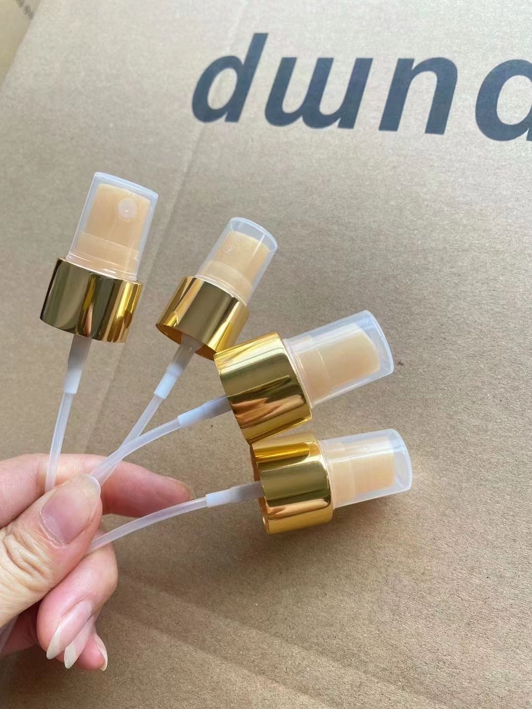 ฝาสเปรย์สีทอง