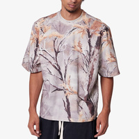 T-shirt décontracté à coupe carrée et épaules tombantes, imprimé artistique, tons neutres, motif Woodland AOP