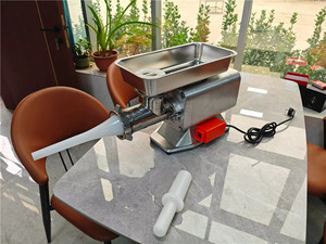 Picadora de carne eléctrica comercial de alta resistencia, de acero inoxidable, máquina para hacer salchichas para carnicería - Product Image 5