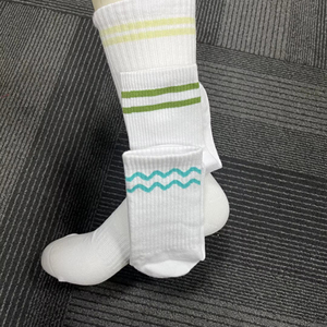 Wholesale OEM Custom Logo Polyester Jacquard Anti-Slip Men's Sport Business Crew <b>Socks</b> <b>High</b> Quality - Product Image 4