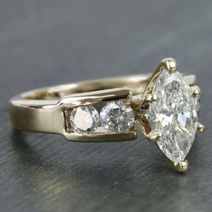 Elegante anello con taglio Marquise per donna, gioielli alla moda con pietre scintillanti - Product Image 4